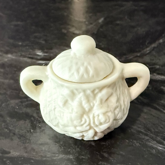 FLORAL FANTASY Eight Piece Miniature Tea Set - Picture 13 of 16